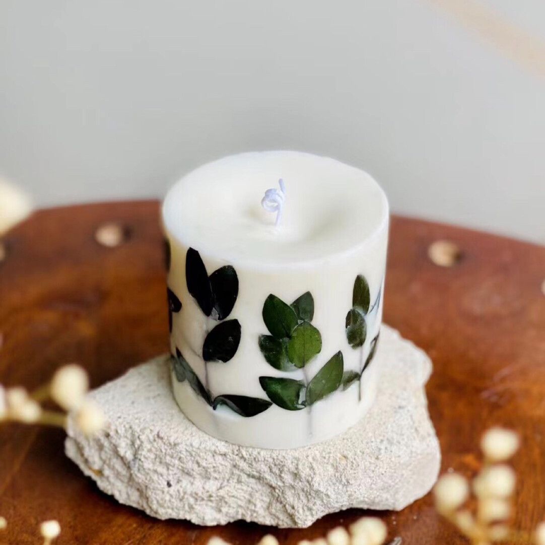 Mori Eucalyptus Leaf Vessel Oz Cylindrical Series Hand-made Aromatherapy Candle