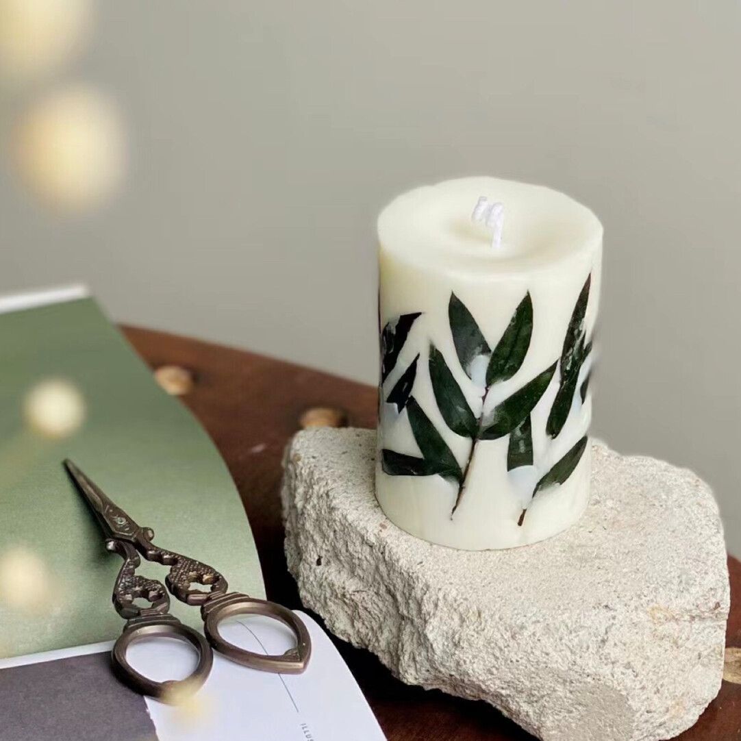 Mori Eucalyptus Leaf Vessel Oz Cylindrical Series Hand-made Aromatherapy Candle
